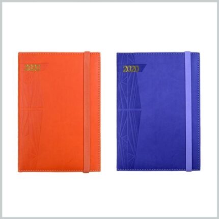 Calendrier quotidien et carnet avec couverture en cuir