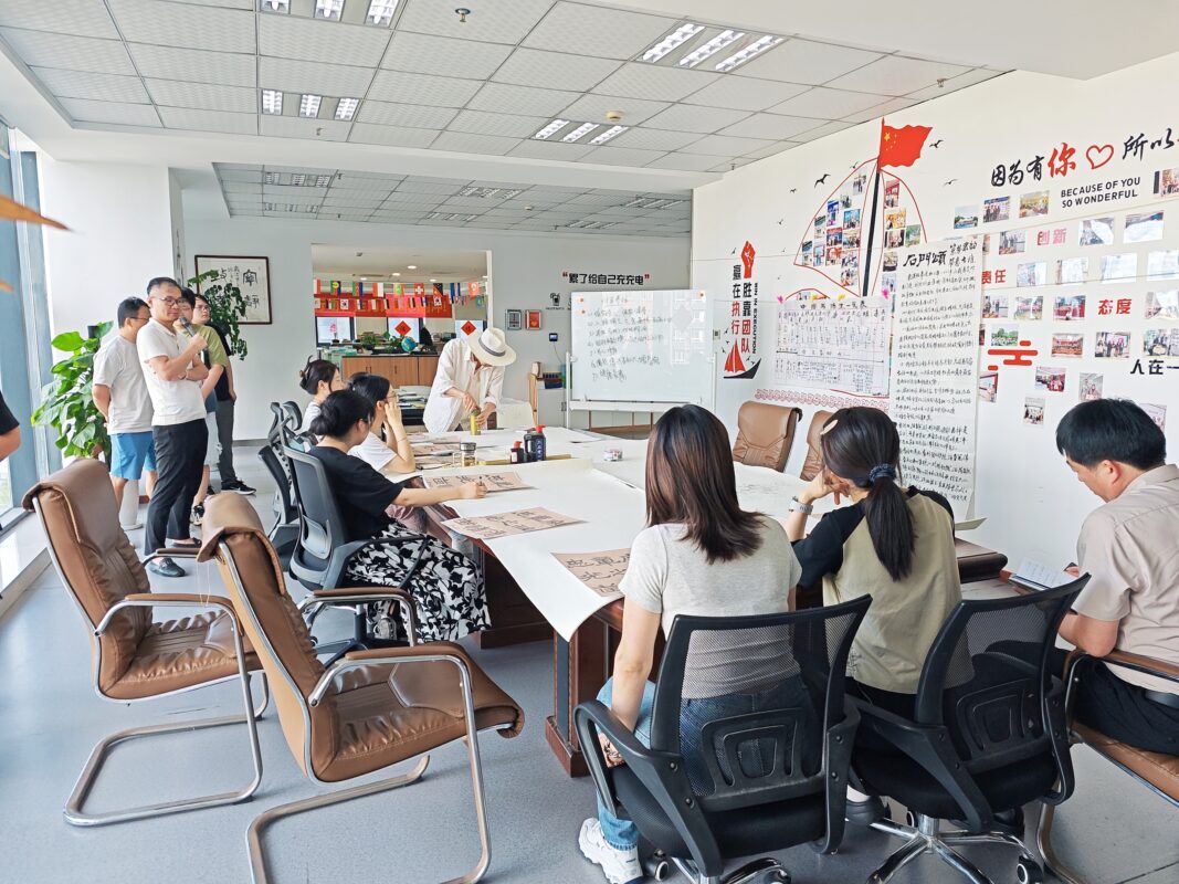 Colorfly-calligraphy-workshop-2025-employee-event